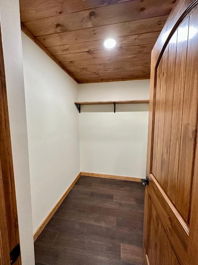 Creekfront Lodge: Brand New! Pigeon Forge Extérieur photo