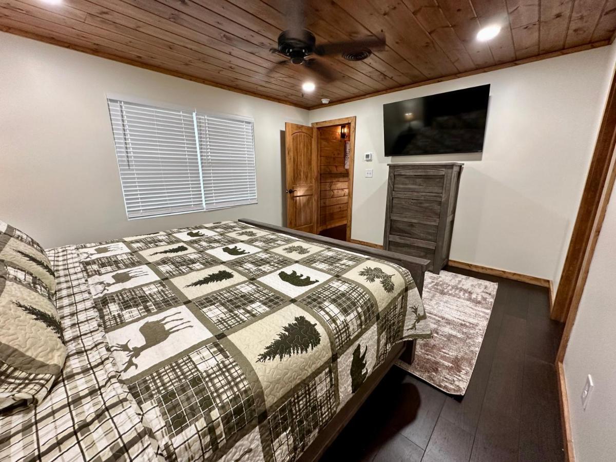 Creekfront Lodge: Brand New! Pigeon Forge Extérieur photo