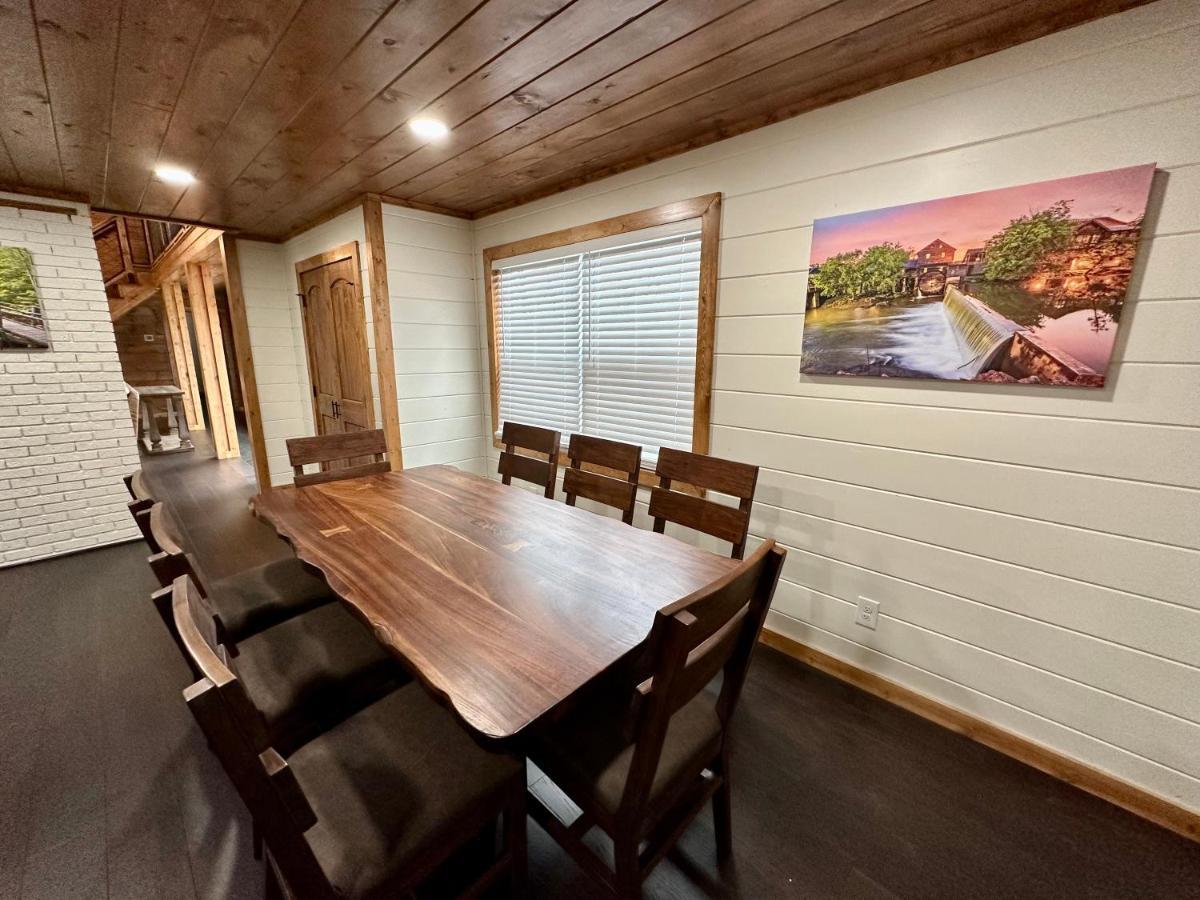 Creekfront Lodge: Brand New! Pigeon Forge Extérieur photo