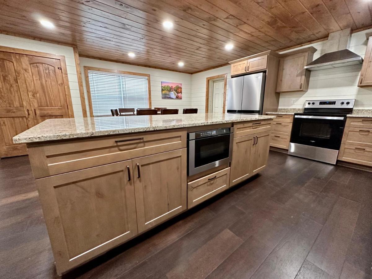 Creekfront Lodge: Brand New! Pigeon Forge Extérieur photo