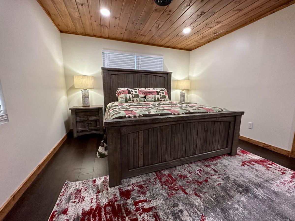 Creekfront Lodge: Brand New! Pigeon Forge Extérieur photo