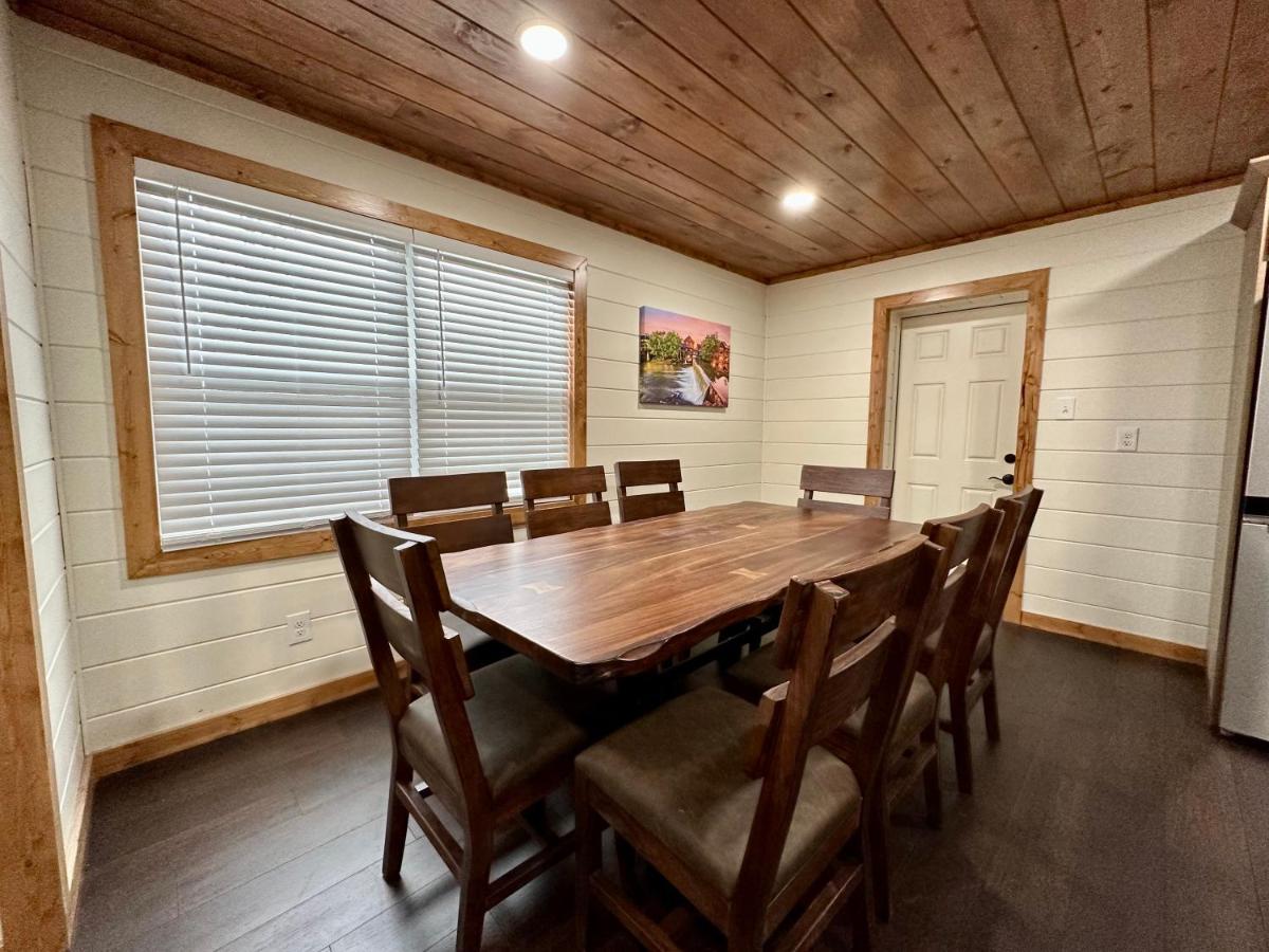 Creekfront Lodge: Brand New! Pigeon Forge Extérieur photo