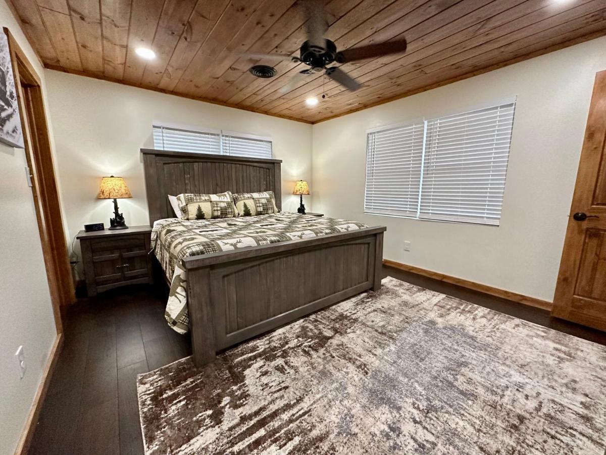 Creekfront Lodge: Brand New! Pigeon Forge Extérieur photo