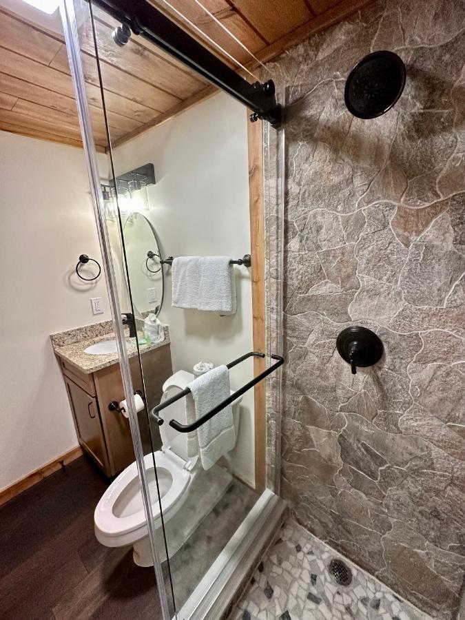 Creekfront Lodge: Brand New! Pigeon Forge Extérieur photo