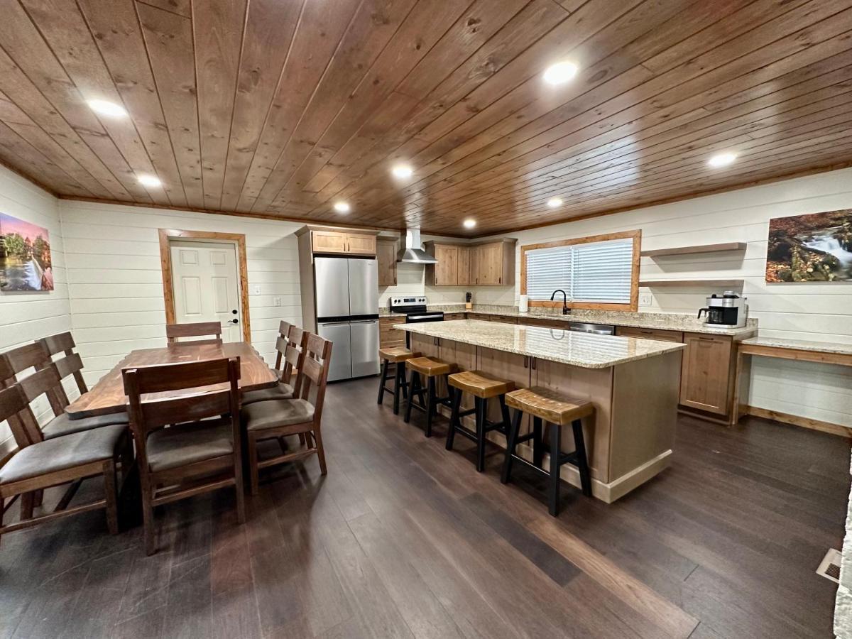 Creekfront Lodge: Brand New! Pigeon Forge Extérieur photo