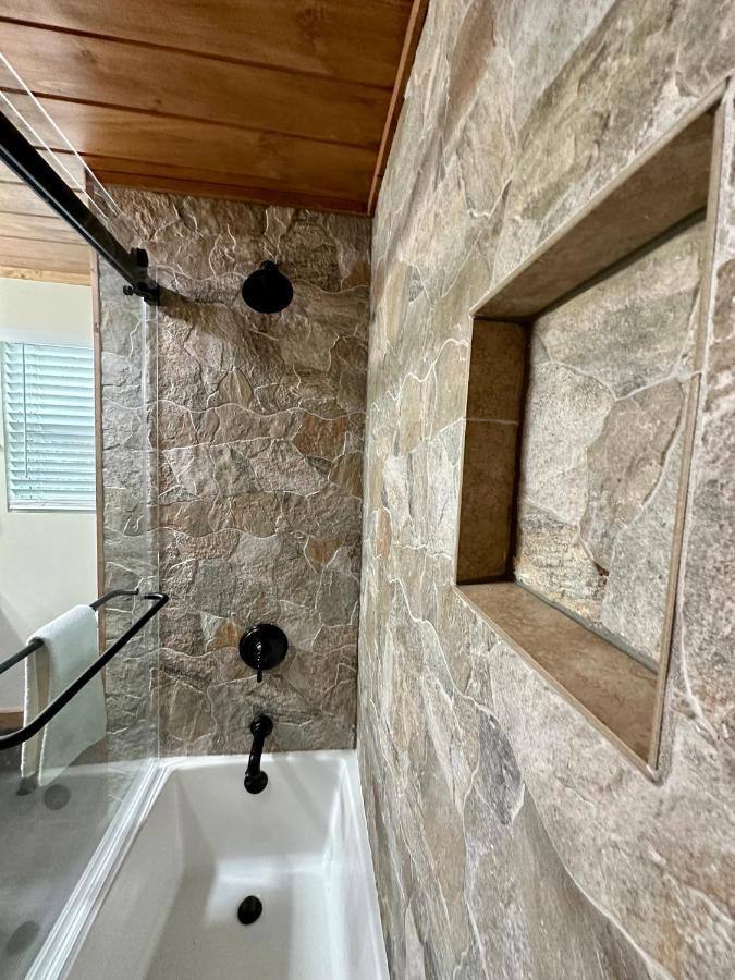 Creekfront Lodge: Brand New! Pigeon Forge Extérieur photo