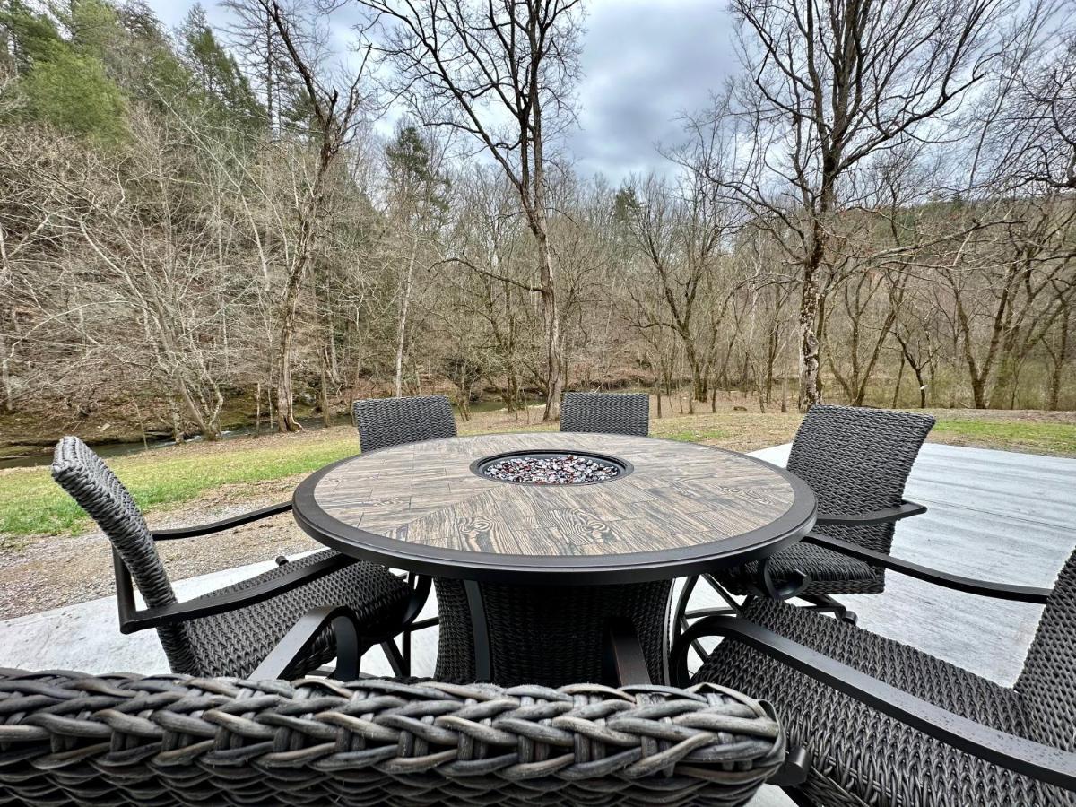 Creekfront Lodge: Brand New! Pigeon Forge Extérieur photo